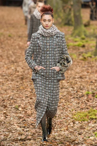 Look 8
